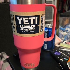 YETI Pink Rambler 42 oz Mug Tropical Pink